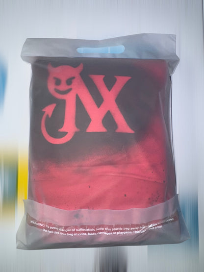 Abrigo NOGHOSTX – Hoodie Rojo con Detalles Urbanos Premium👹