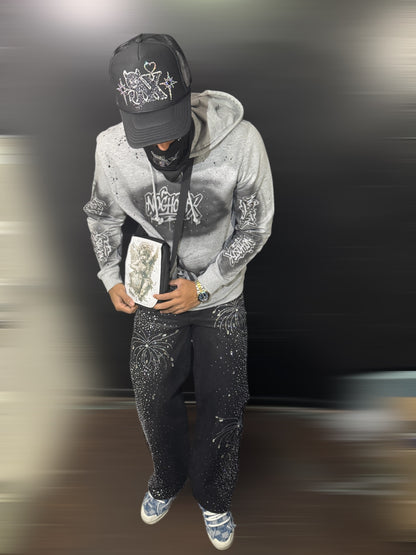 Abrigo NOGHOSTX – Hoodie Gris con Detalles en Diamantes