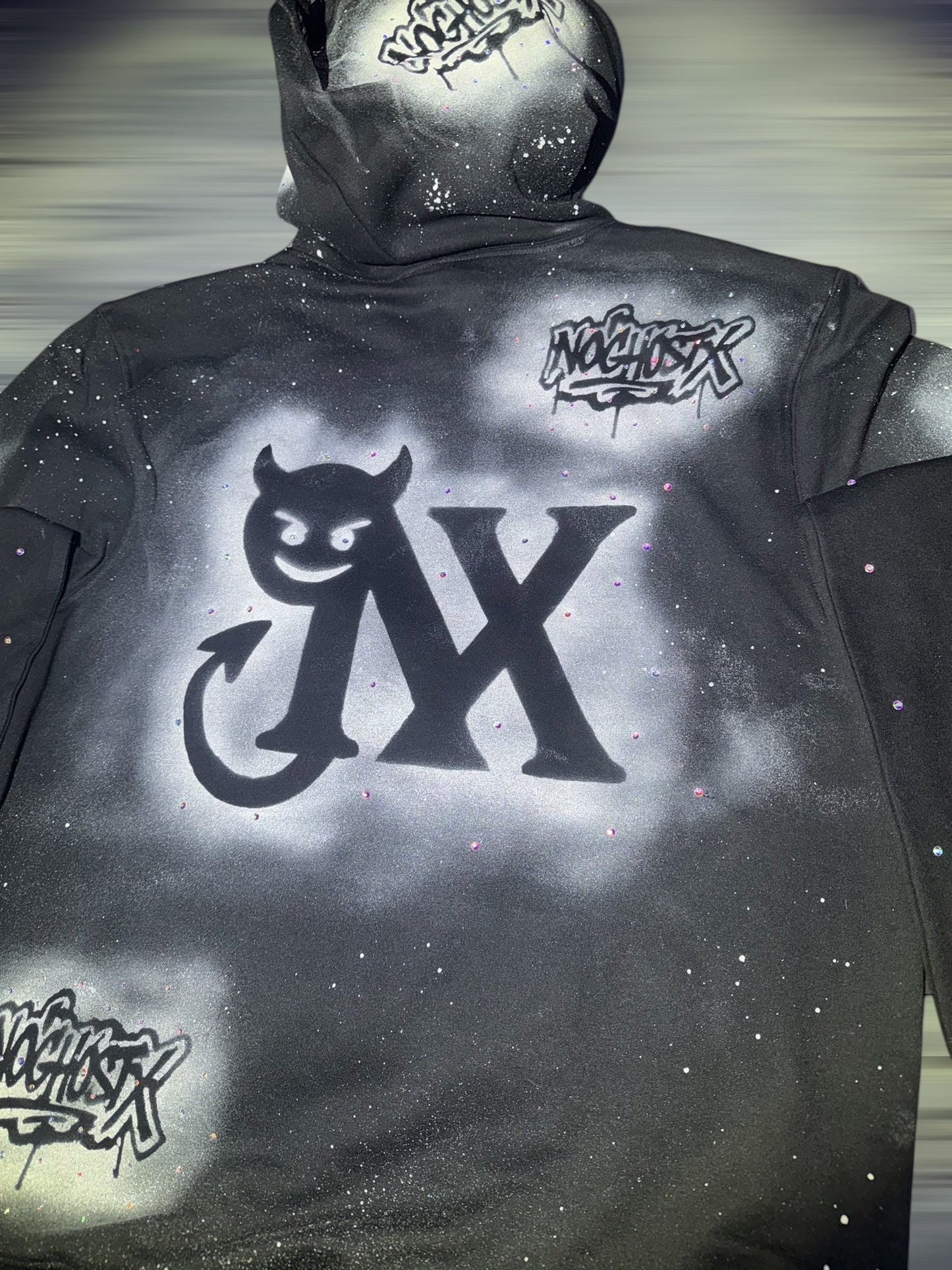 Abrigo NoghostX – Edición Urbana Shadow Fade 🥷🏼