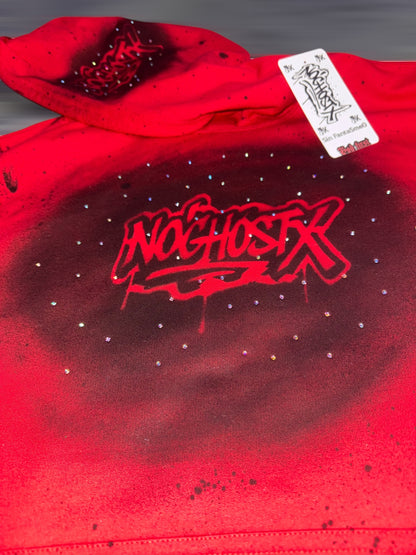 Abrigo NOGHOSTX – Hoodie Rojo con Detalles Urbanos Premium👹